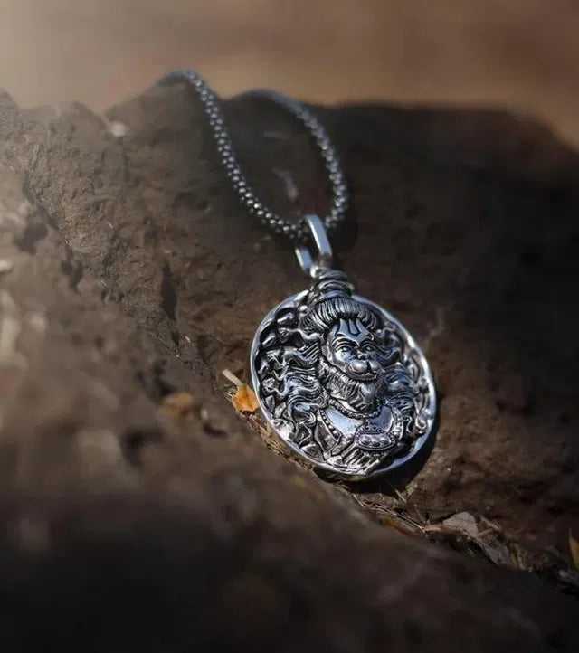 🕉️ Hanuman Ji Pendant Oxidised Silver Chain – Powerful & Stylish Spiritual Jewelry